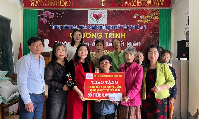 Xuân ấm áp tại Trung tâm tạo việc làm người khuyết tật Nghệ An