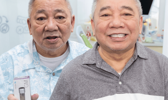 Trồng Răng Implant cho người lớn tuổi: Quy trình an toàn như thế nào tại SQ Dentist?