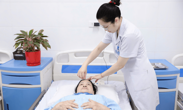 Sụp mi hoàn toàn, phục hồi tích cực sau điều trị
