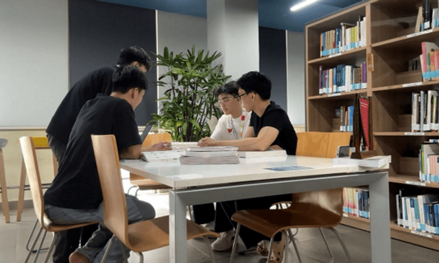 Khi AI xử lý nhanh mọi khâu truyền thông: Học ngành này liệu có còn ý nghĩa?