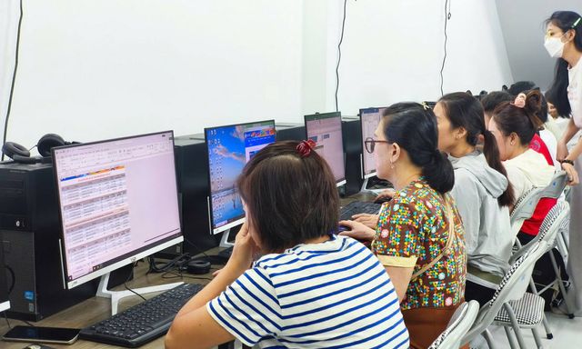 Nghệ An chi gần 45,9 tỷ đồng bồi dưỡng năng lực số, AI cho giáo viên