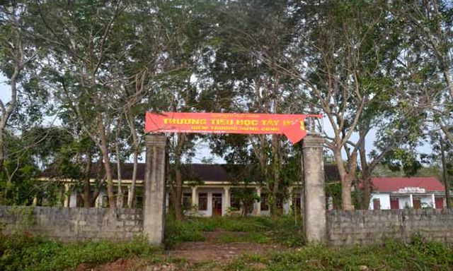 Nghệ An: Điểm trường tiểu học bị bỏ hoang, xuống cấp