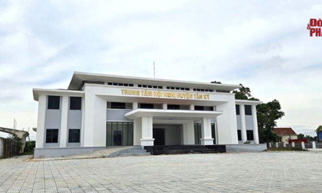 Nghệ An: Trung tâm Văn hoá Thể thao đang thi công xuất hiện nhiều vết nứt, bong tróc bê tông