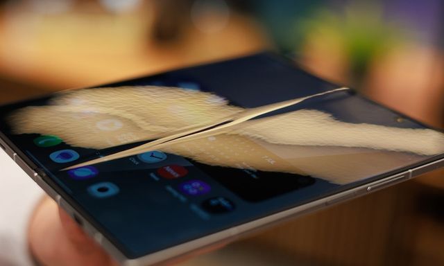 Động thái mới của Samsung trước khi iPhone Fold ra mắt