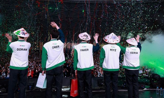 T1 đến Hà Nội thì có gì đặc biệt: showmatch dày đặc highlight, T1 bập bẹ học tiếng Việt và Faker khẳng định người Hà Nội ăn phở kèm kim chi