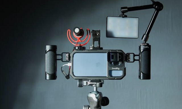 Nói thật là, hãng nào cũng nên làm thêm ống kính zoom rời như OPPO và vivo