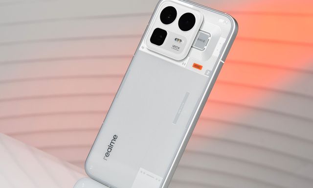 realme sắp ra mắt smartphone đầu tiên cho phép chơi game PC, pin 8.000 mAh, chip Snapdragon 8 Gen 5, RAM tận 24 GB