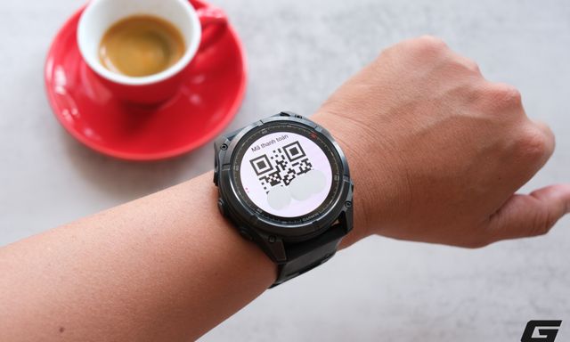 Khi đồng hồ thể thao trở thành “chiếc ví” trên cổ tay