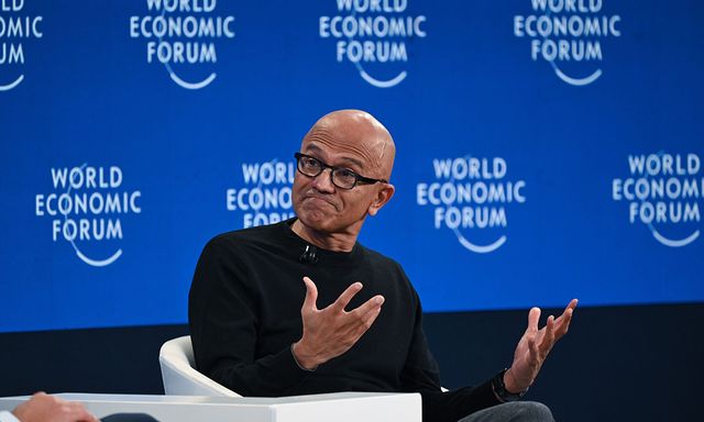 Doanh thu và lợi nhuận vượt dự báo, tại sao cổ phiếu Microsoft sụt giảm kỷ lục, vốn hóa bốc hơi 350 tỷ USD?