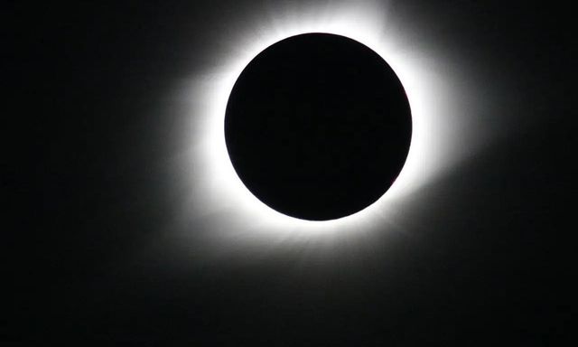 Sứ mệnh Mesom: Tham vọng tạo nhật thực nhân tạo để bảo vệ nền văn minh nhân loại trước cơn thịnh nộ của Mặt Trời