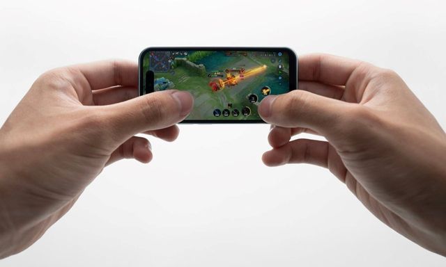 6 điện thoại nhỏ gọn hợp làm máy phụ: Màn hình từ 3 inch, vỏ siêu bền, pin trâu, camera tầm nhiệt đủ cả