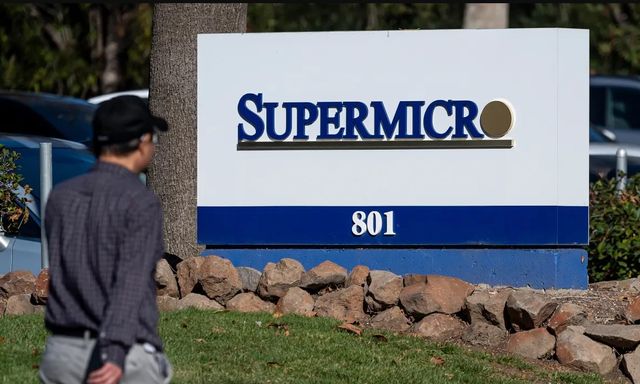 Đồng sáng lập Supermicro bị bắt vì buôn lậu 2,5 tỷ USD chip AI Nvidia sang Trung Quốc, hé lộ màn kịch dùng máy sấy tóc tráo máy chủ giả