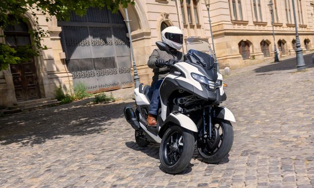 Yamaha tung xe tay ga ba bánh có túi khí đầu tiên thế giới khiến thị trường xe máy toàn cầu chấn động