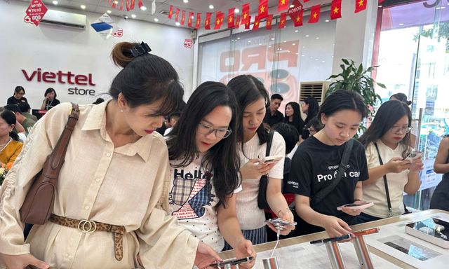 Sinh nhật 20 tuổi, Viettel Store 