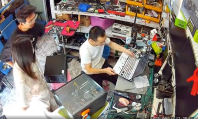 Mang laptop gaming đi sửa vì quá nóng, cả chủ và thợ 