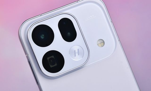 OPPO Find X9s Pro ra mắt: Smartphone nhỏ gọn nhét hai camera 200 MP, pin 7.025mAh, giá từ 20,5 triệu đồng