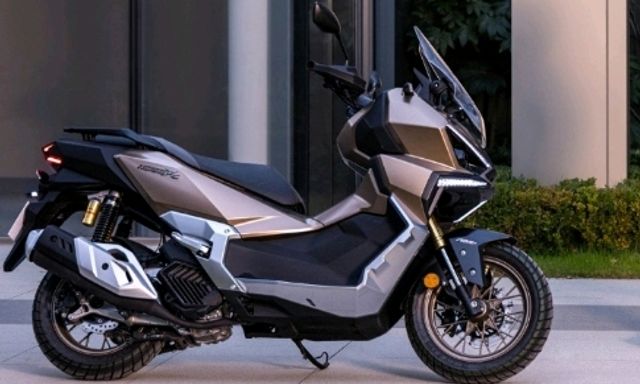 Siêu phẩm xe ga ADV 150cc của Honda lộ diện giá hơn 70 triệu: Cấu hình phuộc KYB, phanh NISSIN cùng hàng loạt trang bị hiện đại