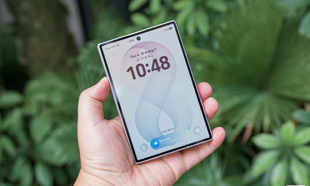 Trên tay nhanh Galaxy Z Fold8: Màn hình 4:3 tạo khác biệt rõ rệt, mỏng nhẹ bất ngờ, AI cuối cùng cũng thực dụng hơn
