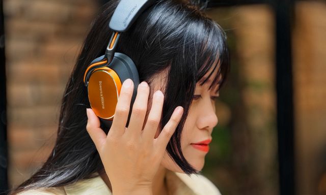 Trải nghiệm Bowers & Wilkins Px8 S2 McLaren Edition: Tai nghe siêu sang giá gần bằng iPhone 17 Pro có gì hot?