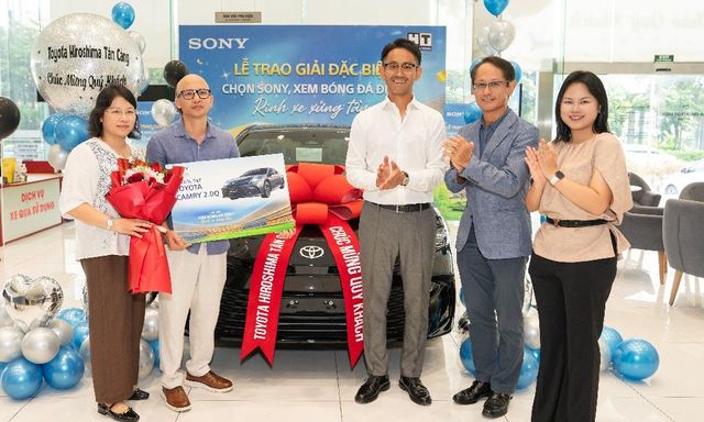 Khách hàng trúng giải ô tô 1,2 tỷ nhờ chương trình khuyến mại của Sony