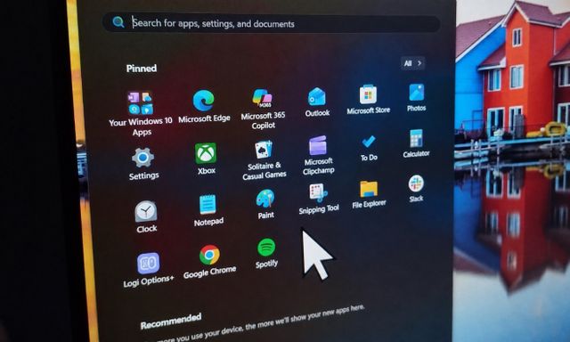 Windows 11 gặp lỗi khiến người dùng bối rối: Con trỏ bỗng phóng to, Defender liên tục tắt, Microsoft đang điều tra