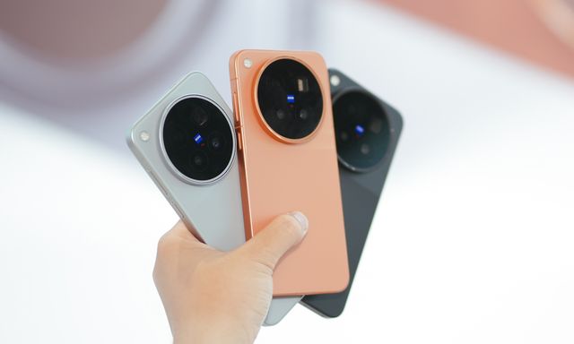 vivo X500 series chính thức: Nâng cấp quá ngon, camera chụp đẹp như máy ảnh, có bán chính hãng cả bản Pro Max