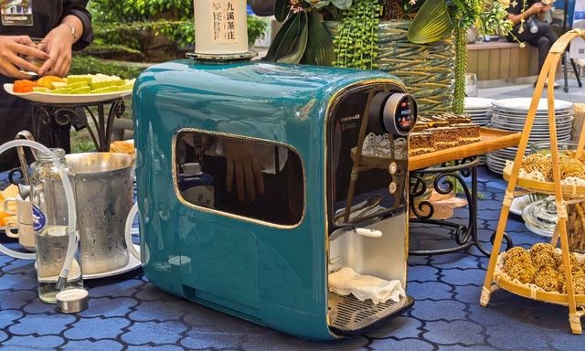 Trải nghiệm máy pha trà AI ChaXplorer N5 tại Gala Better Choice Awards 2026