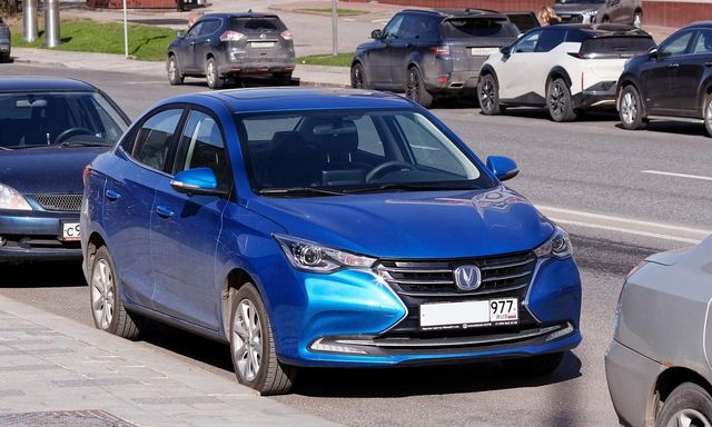 Tin rao bán xe Trung Quốc 3 tới 7 năm tuổi tại Nga tăng 2,5 lần trong 8 tháng, chủ xe không đợi hết bảo hành