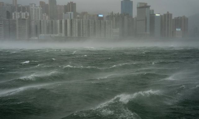 Vì sao bão số 3 liên tục thay đổi cấp độ? Tỉnh nào sẽ chịu ảnh hưởng nặng nhất?