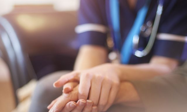 2 người đàn ông rủ nhau đi khám, cùng phát hiện nhiễm HIV: 2 hành vi này chính là nguyên nhân