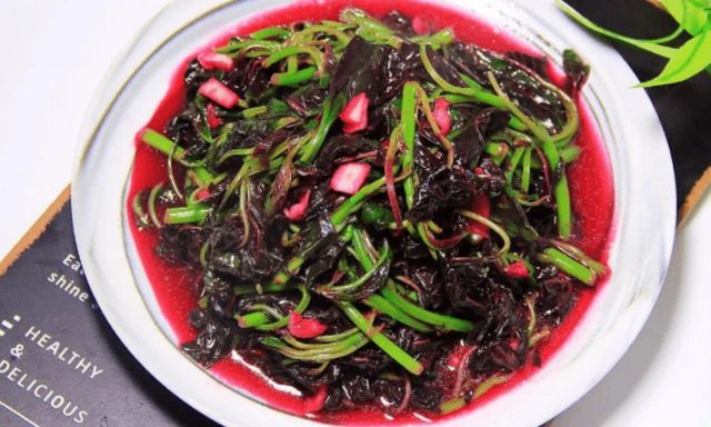 Loại rau mọc đầy ở Việt Nam, cổ thư Trung Quốc xếp vào 