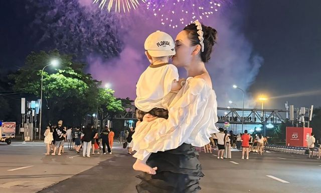 Nữ diễn viên là mẹ đơn thân, liên tục gặp biến cố khi sinh con, đêm nào cũng khóc