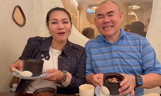 Nữ NSƯT 55 tuổi cùng chồng thề nguyện bên nhau thêm 27 năm nữa