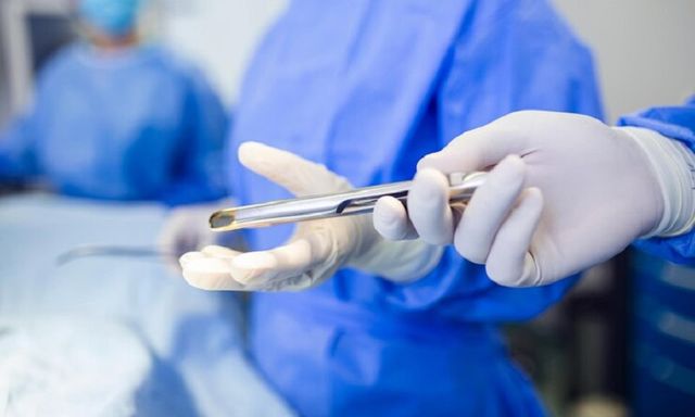 Thương vợ chịu tác dụng phụ thuốc tránh thai, người chồng quyết định làm điều khiến bác sĩ cũng xúc động