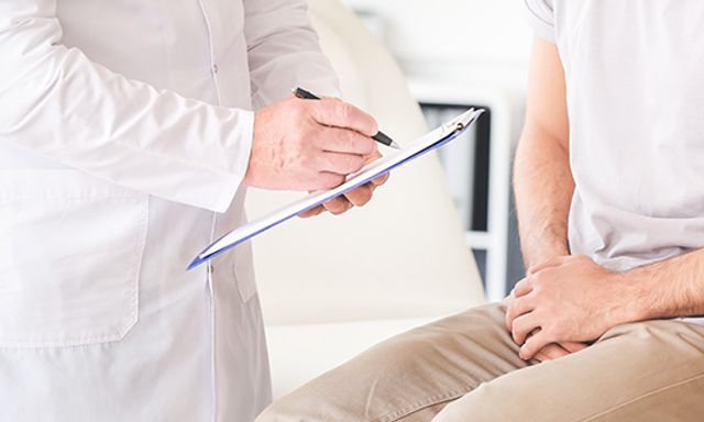  Người đàn ông 34 tuổi phát hiện ung thư sau một dấu hiệu tưởng chừng rất bình thường