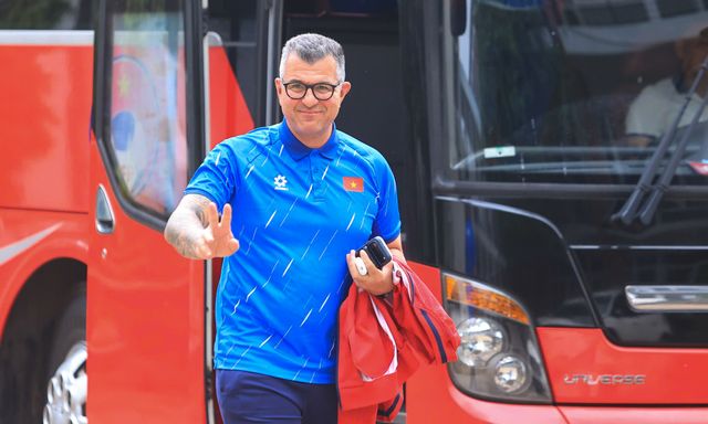 Tuyển Việt Nam sắp đấu á quân Euro, HLV Cristiano Roland hé lộ dữ liệu từ thiết bị đặc biệt