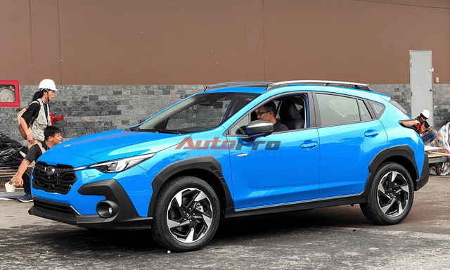 Subaru Crosstrek xuất hiện trước thềm VMS 2024: Thiết kế hầm hố, màn hình dọc, giá dễ cao hơn cả Corolla Cross