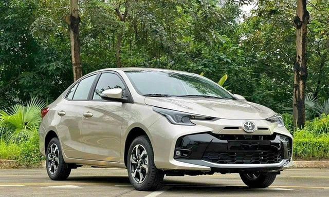 Toyota Vios dễ thành sedan bán chạy nhất Việt Nam 2024 nhưng Hyundai Accent có thể lật ngược thế cờ nếu làm được điều này