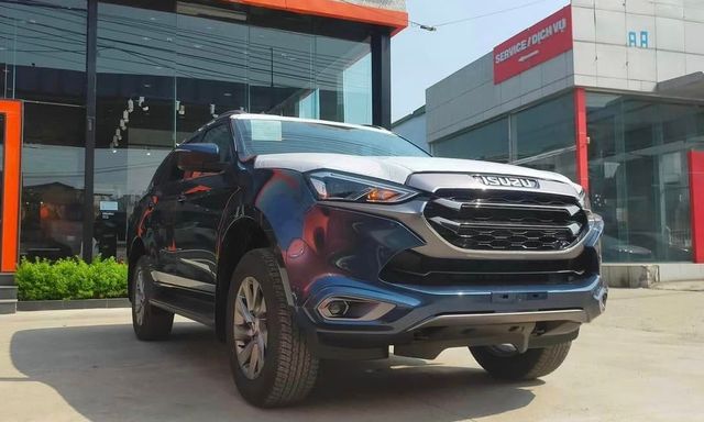 Isuzu mu-X lại xả kho: Giá giảm 240 triệu đồng, khởi điểm từ 1,01 tỷ, ngang Tucson, Sportage bản cao