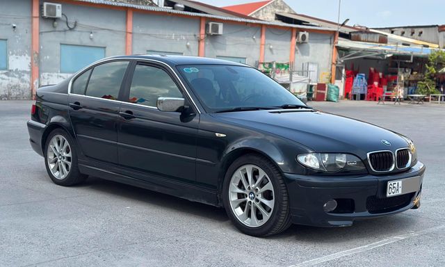 Rao một cặp BMW 325i giá từ 150 triệu đồng/chiếc, người bán chia sẻ: ‘Đi một năm không cần sửa’