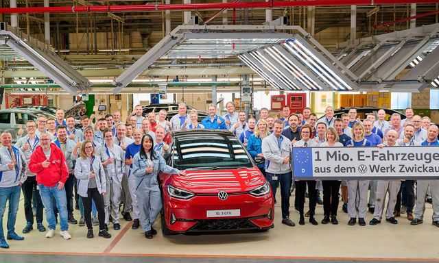 Volkswagen xuất xưởng xe điện thứ 1 triệu, xe bán nhiều nhưng lợi nhuận thấp hơn xe xăng
