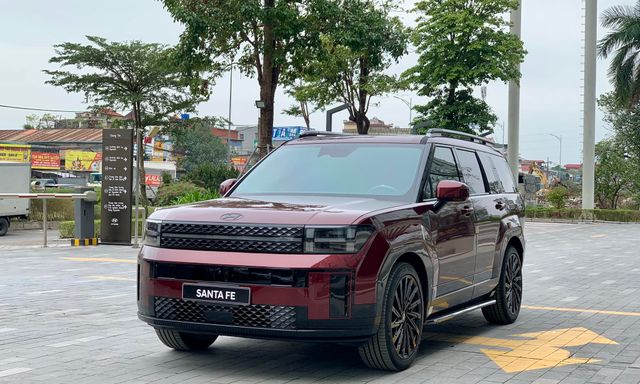 Hyundai Santa Fe bán xe 4 tháng ít nhất trong 7 năm qua