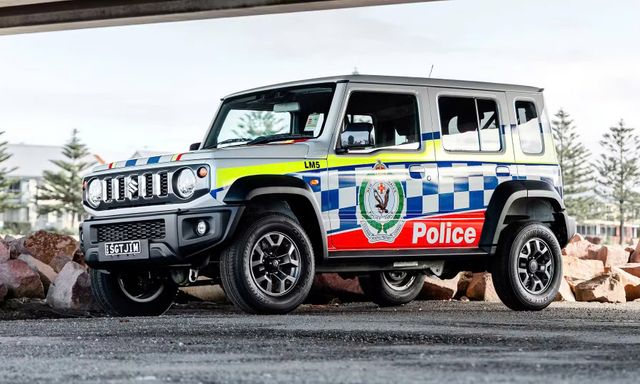 Cảnh sát quốc gia này 'tậu' Suzuki Jimny chỉ để... trưng bày