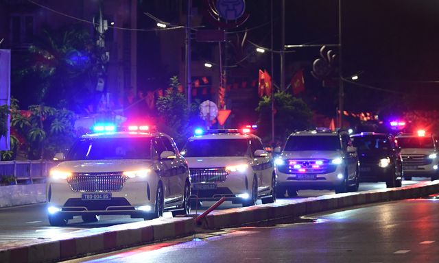 Ngắm kỹ dàn VinFast VF 9 tại Lễ kỷ niệm 80 năm Quốc khánh: 12 xe 'thửa' riêng cho CSGT, bản mui trần được tinh chỉnh đặc biệt