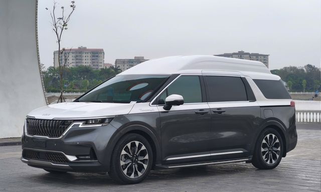 Ngang tiền 'Mẹc' C 200 nhưng chiếc Kia Carnival bản ‘Hoàng gia’ này sẽ khiến bạn cân nhắc: Cấu hình 4 chỗ, ghế thương gia không kém Rolls-Royce