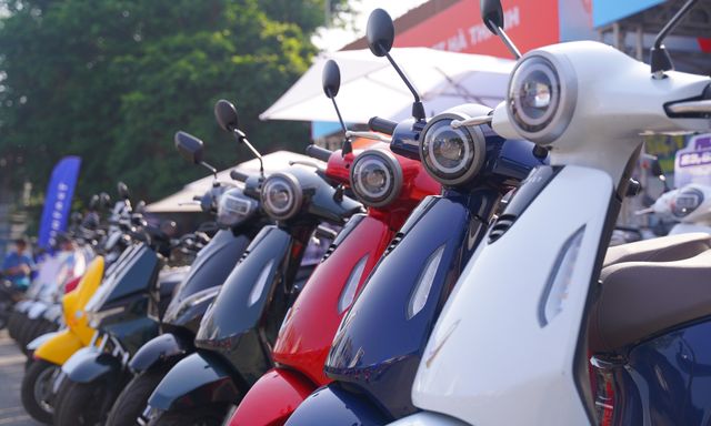 VinFast bán 1.115 xe máy điện mỗi ngày, đe doạ trực tiếp ‘tượng đài’ Honda tại Việt Nam