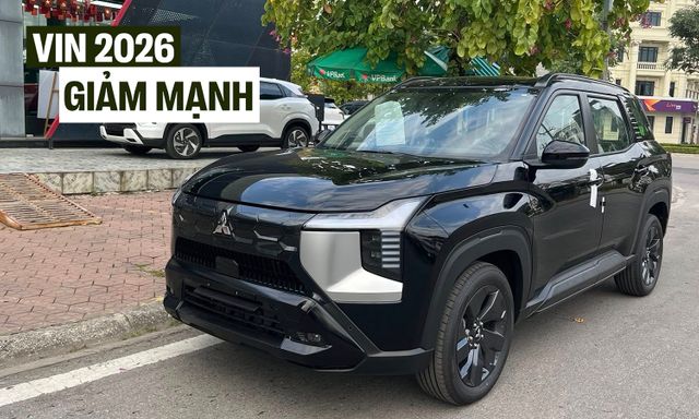 Xe Mitsubishi vừa xuất xưởng năm nay đã giảm giá lăn bánh, Destinator thực tế rẻ hơn Territory