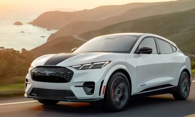 Ford 'tính tiền' chủ xe Mustang Mach-E gần 13 triệu đồng nếu muốn có cốp trước: Khách hàng Việt Nam có thể cũng bị ảnh hưởng