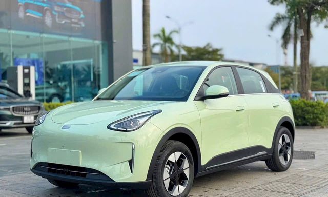 Geely EX2 về đại lý: Giá dự kiến từ khoảng 500 triệu đồng, 2 bản, màn hình khủng, có camera 360, ADAS