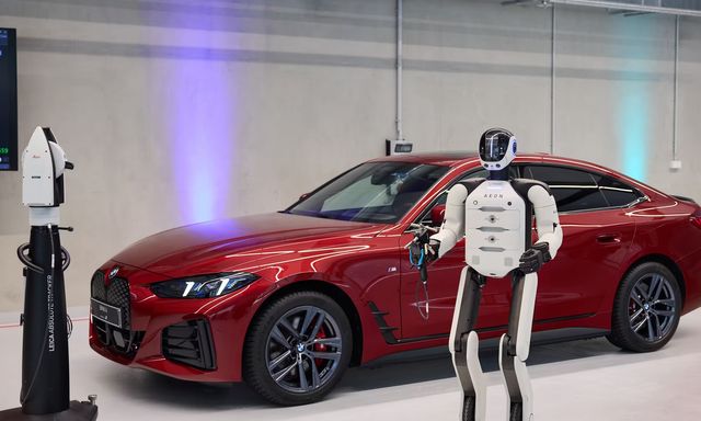 Nhà máy BMW 'tuyển công nhân' mới: Không đòi lương, không xin nghỉ phép, chỉ làm việc 24/7